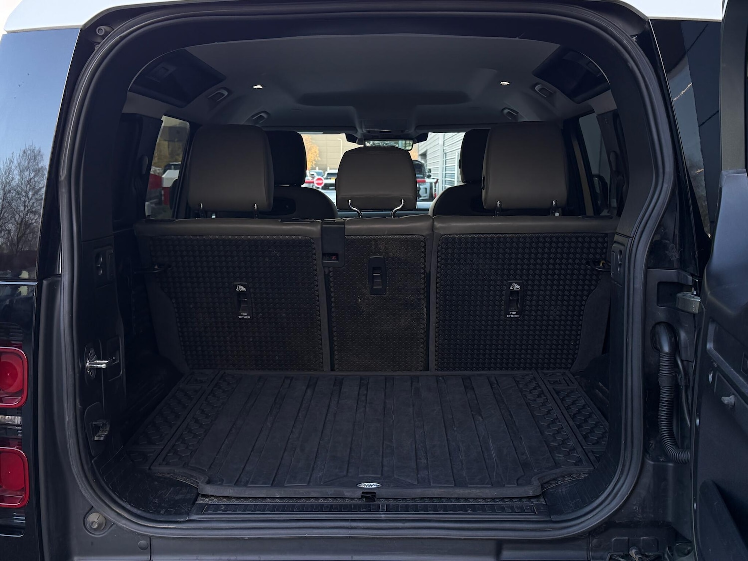 Used Land Rover Defender 110 2020 for sale - 76898856: Photo 34