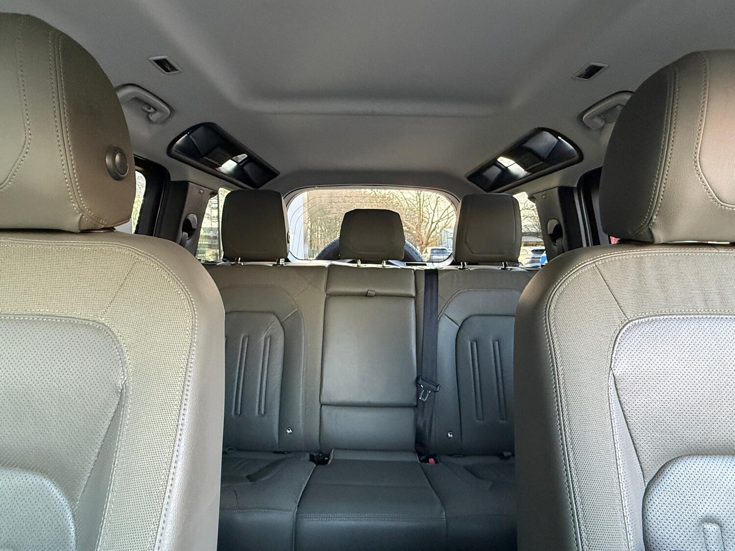 Used Land Rover Defender 110 2020 for sale - 76898856: Photo 41