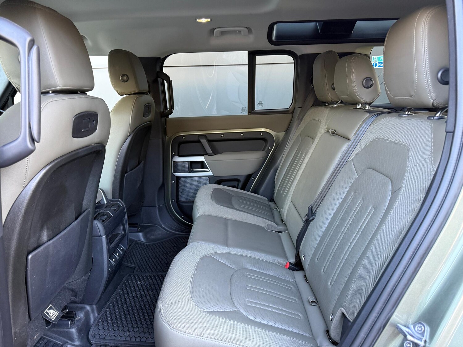 Used Land Rover Defender 110 2020 for sale - 76898856: Photo 47