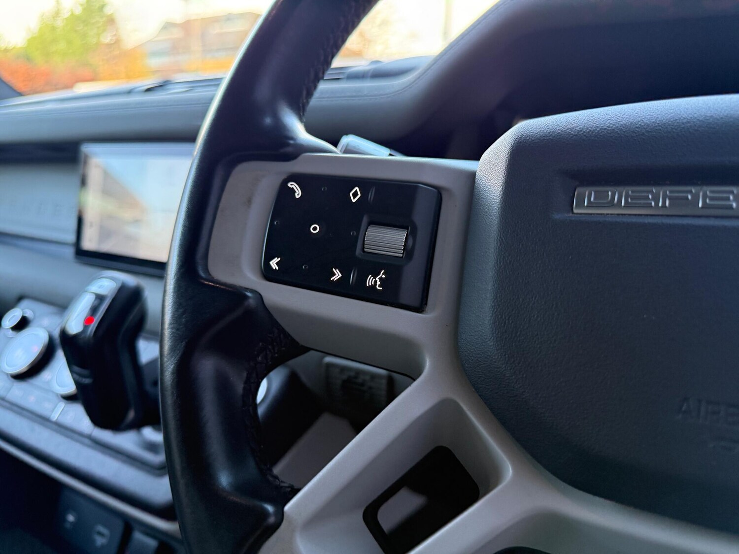 Used Land Rover Defender 110 2020 for sale - 76898856: Photo 48