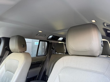 Used Land Rover Defender 110 2020 for sale - 76898856: Photo