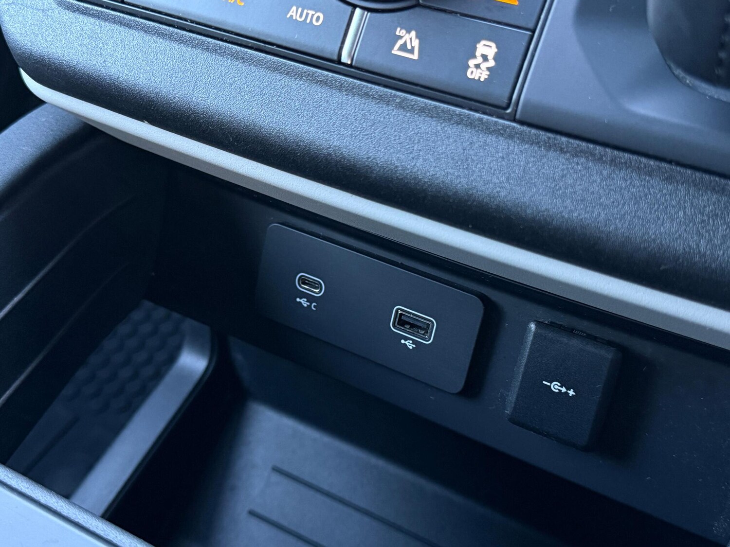 Used Land Rover Defender 110 2020 for sale - 76898856: Photo 57