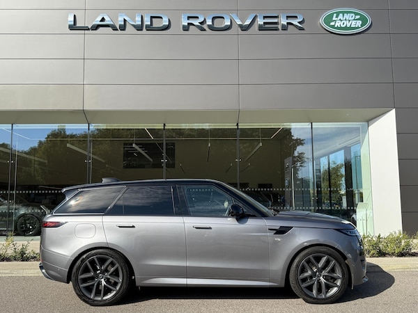 Used Land Rover Range Rover Sport 2024 for sale - 76174897: Photo 2