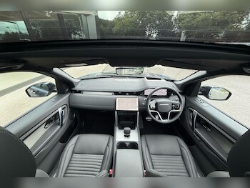 Used Land Rover Discovery Sport 2025 for sale - 76965252: Photo