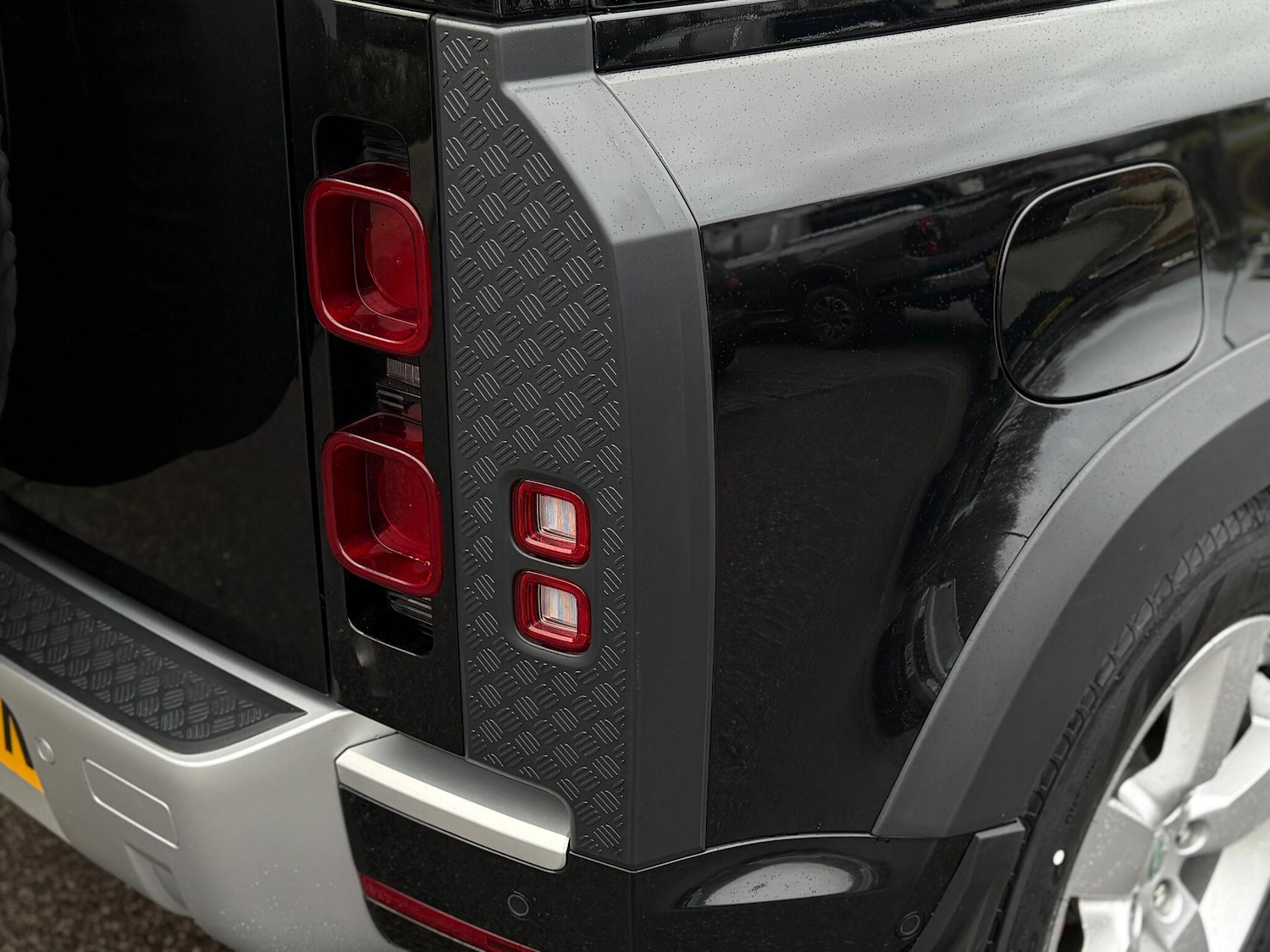 Used Land Rover Defender 2024 for sale - 77175357: Photo 18