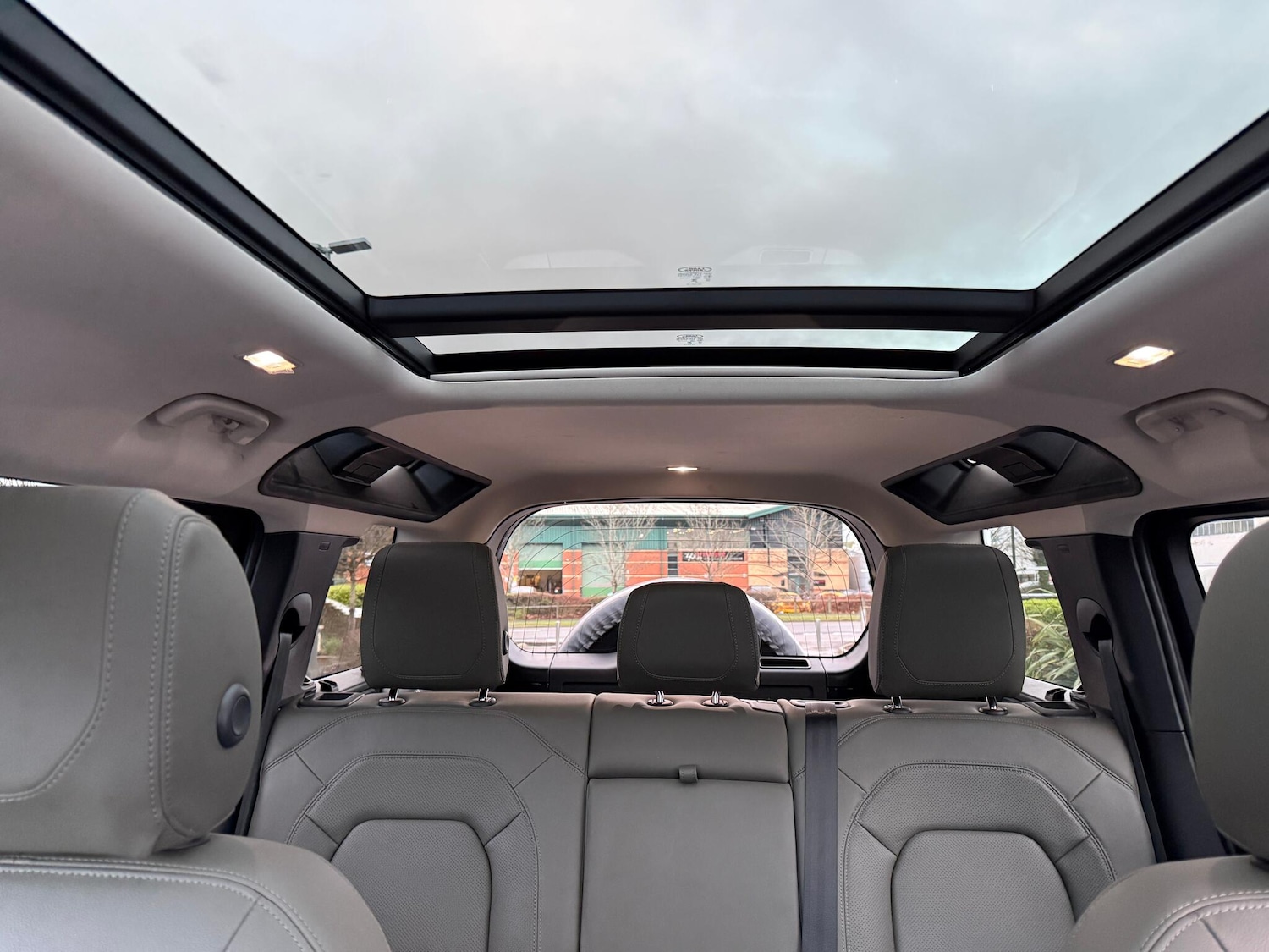 Used Land Rover Defender 2024 for sale - 77175357: Photo 31