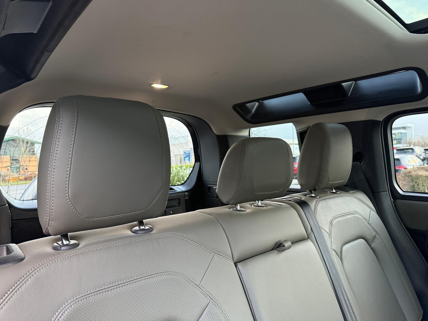 Used Land Rover Defender 2024 for sale - 77175357: Photo 32