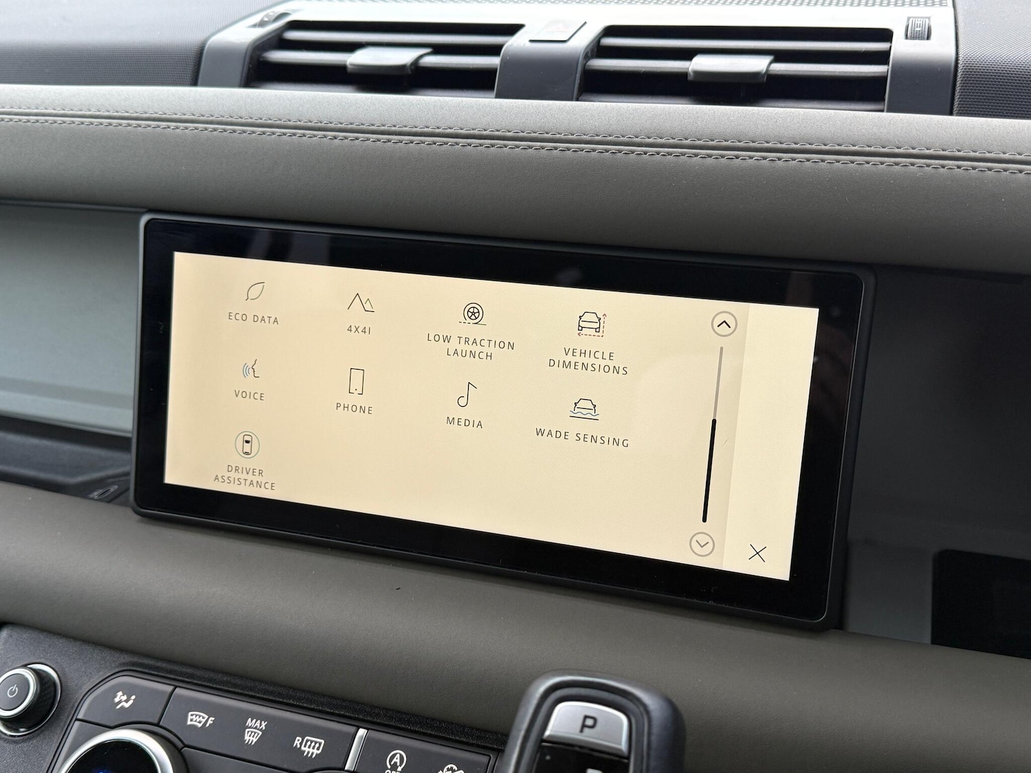 Used Land Rover Defender 2024 for sale - 77175357: Photo 36