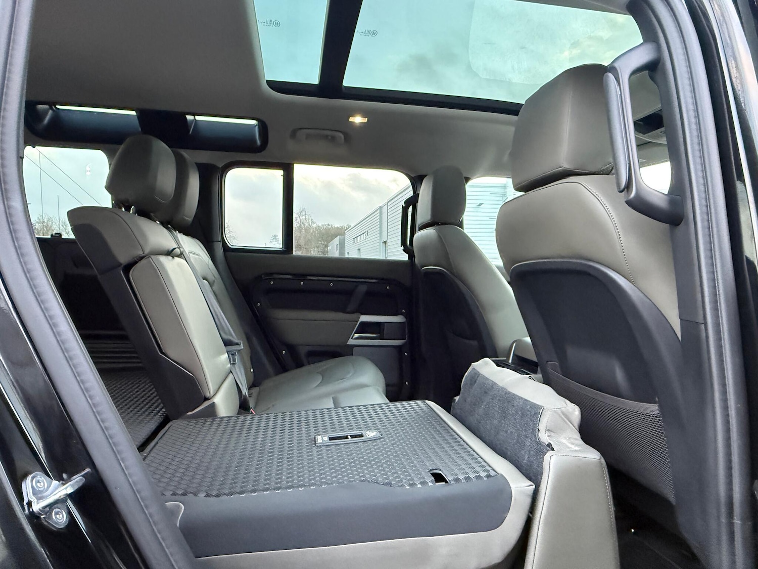 Used Land Rover Defender 2024 for sale - 77175357: Photo 43