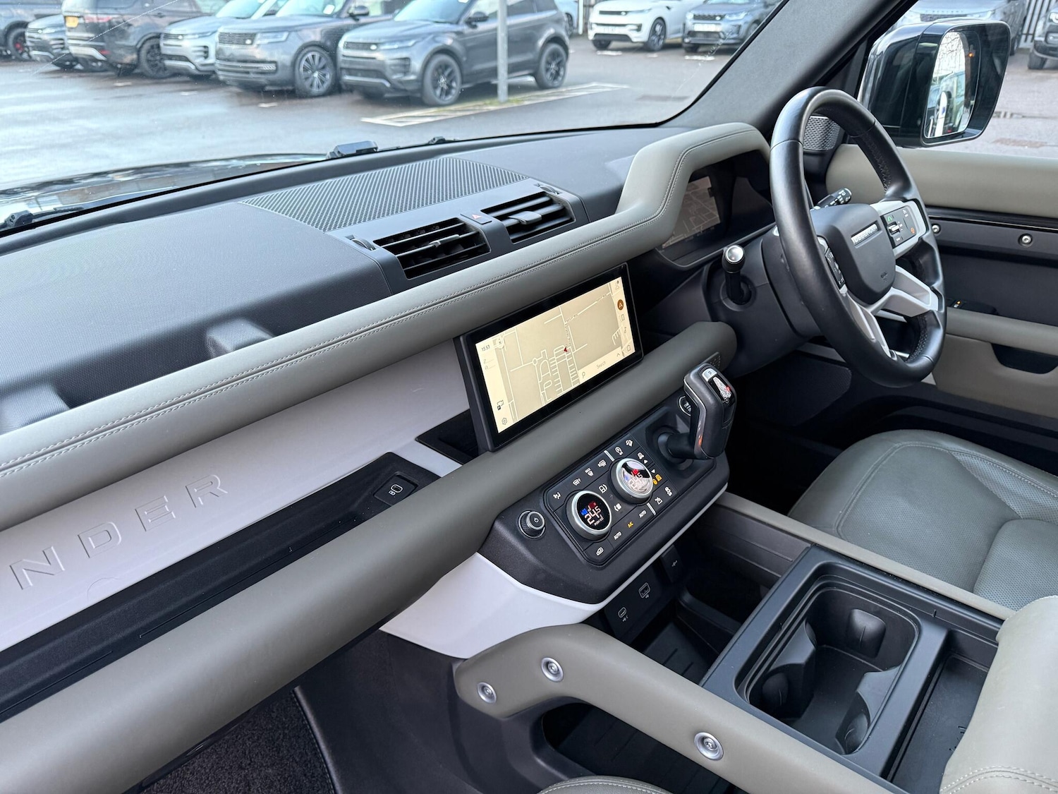 Used Land Rover Defender 2024 for sale - 77175357: Photo 51