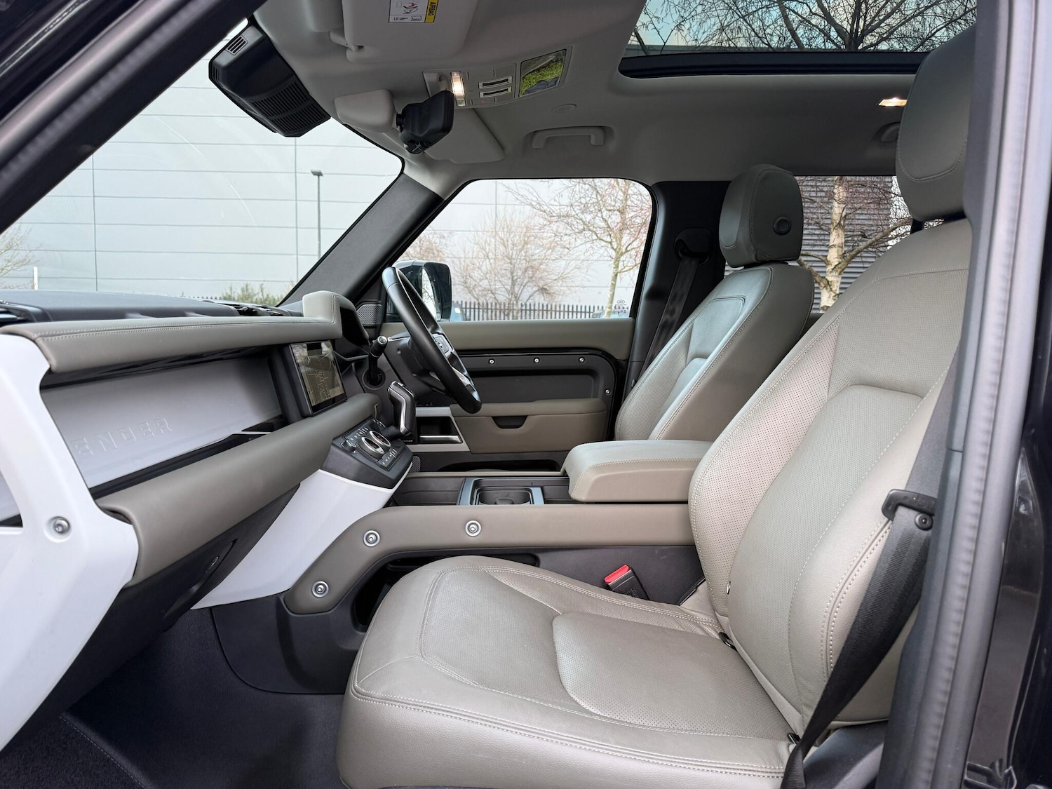 Used Land Rover Defender 2024 for sale - 77175357: Photo 52