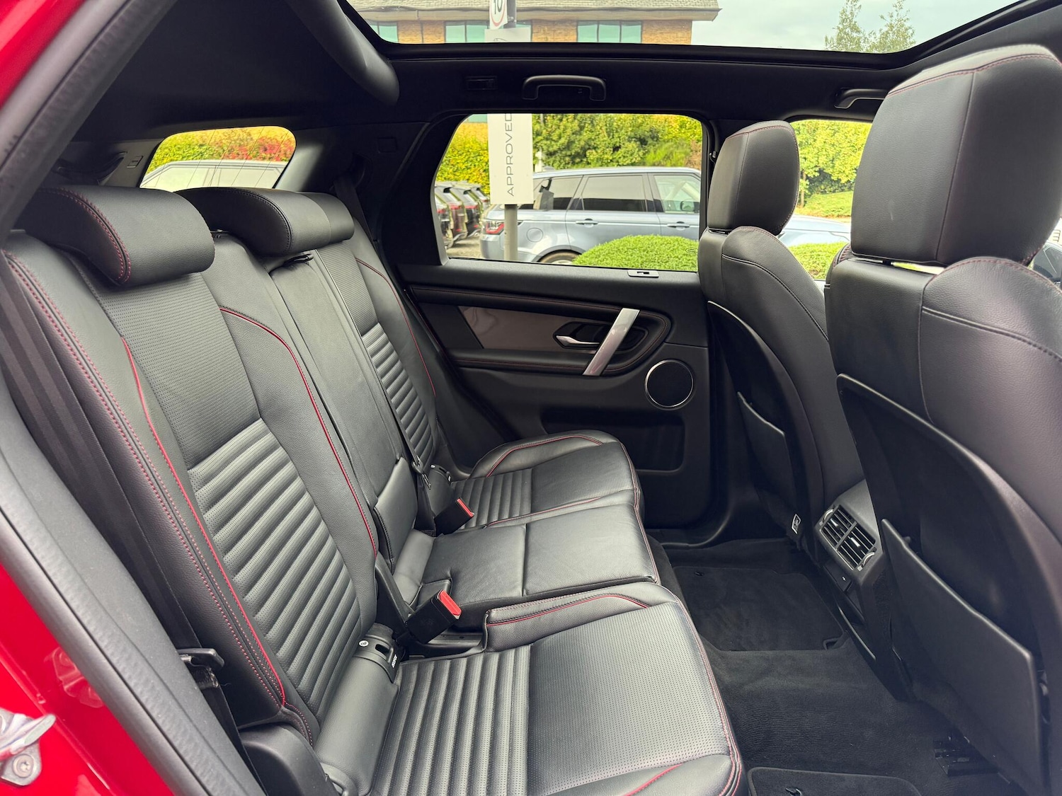 Used Land Rover Discovery Sport 2020 for sale - 76137023: Photo 33