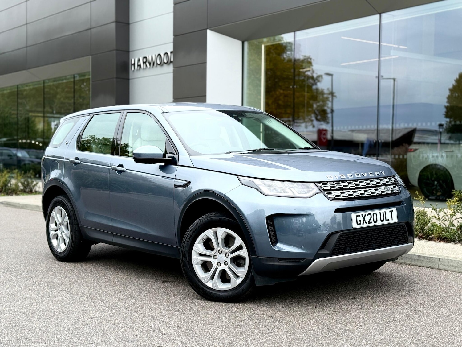 Used Land Rover Discovery Sport 2020 for sale - 76153093: Photo 1