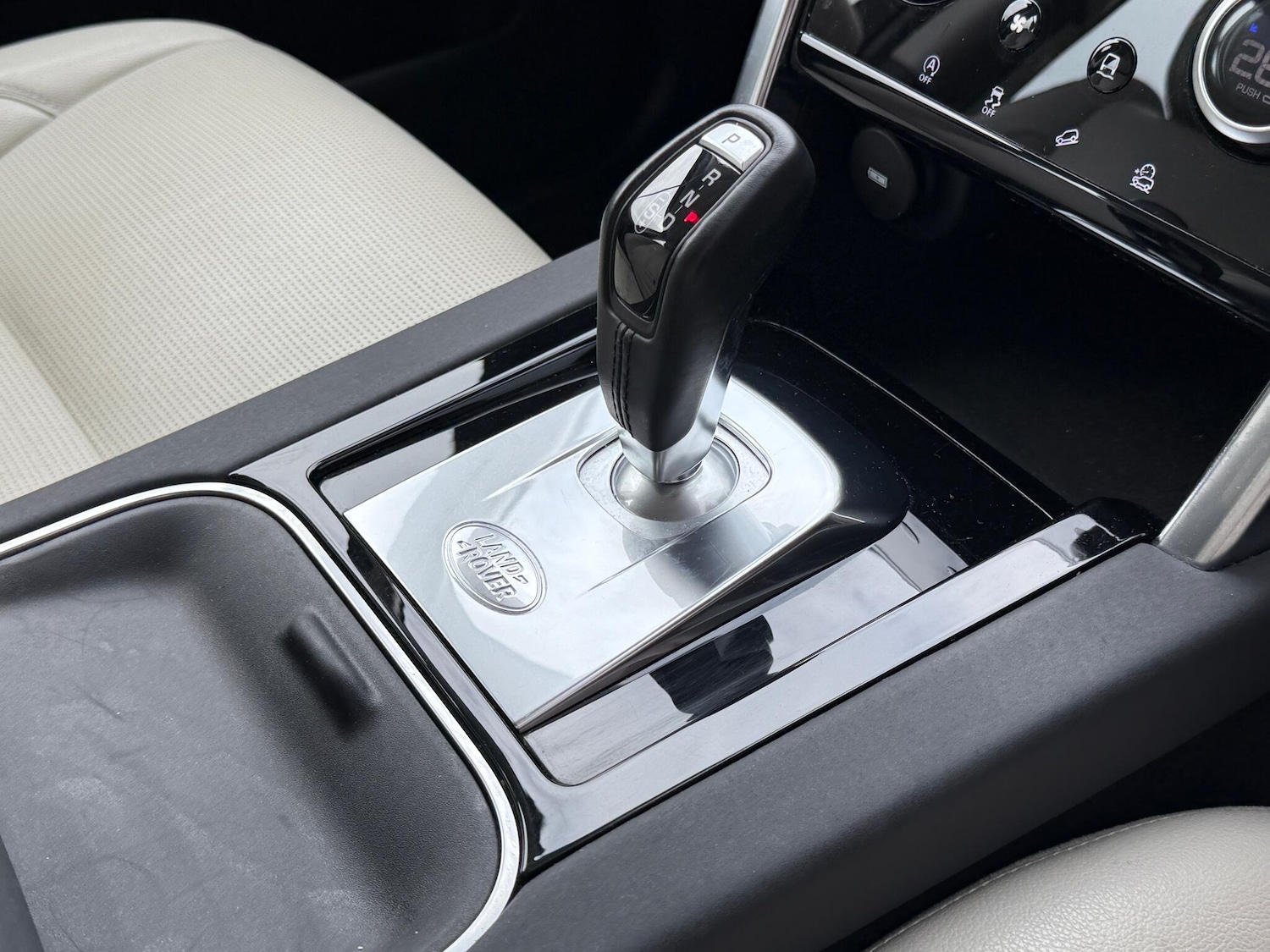 Used Land Rover Discovery Sport 2020 for sale - 76153093: Photo 25