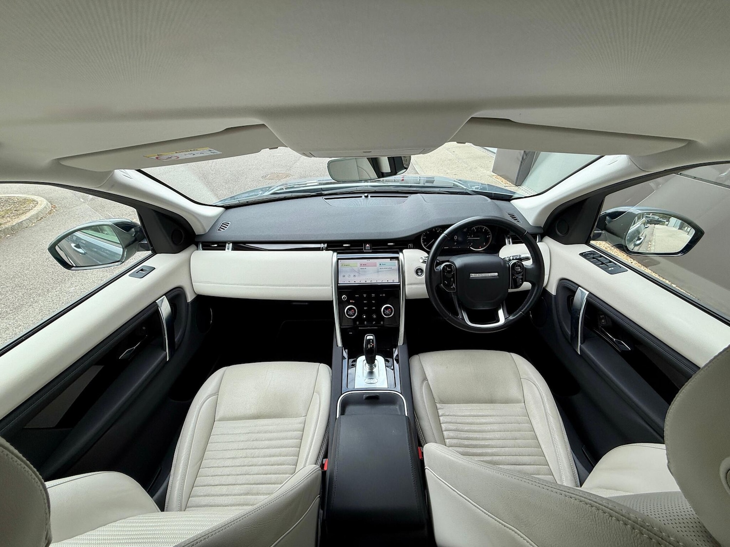Used Land Rover Discovery Sport 2020 for sale - 76153093: Photo 3