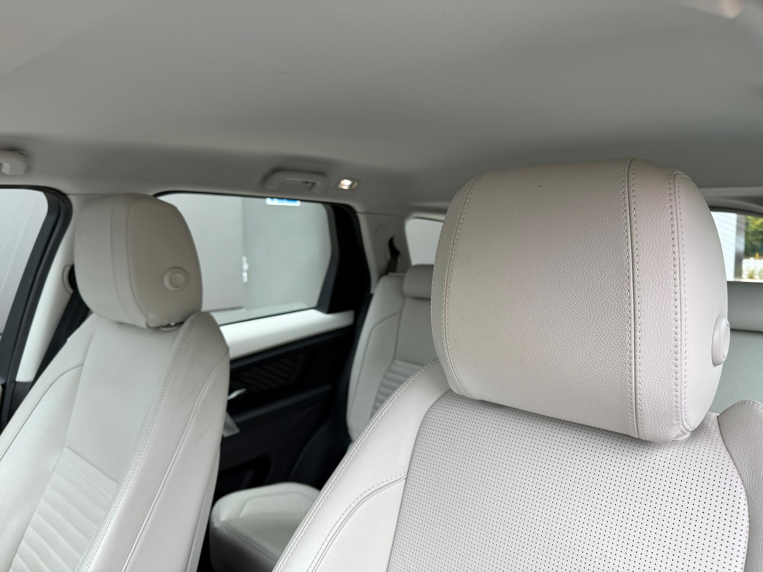 Used Land Rover Discovery Sport 2020 for sale - 76153093: Photo 4