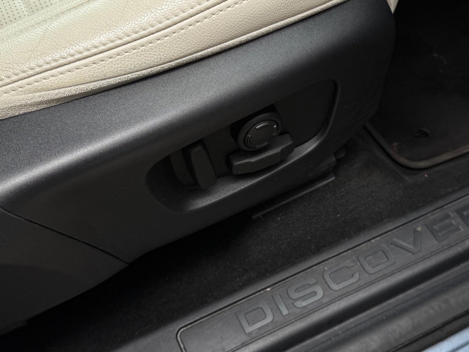 Used Land Rover Discovery Sport 2020 for sale - 76153093: Photo 40