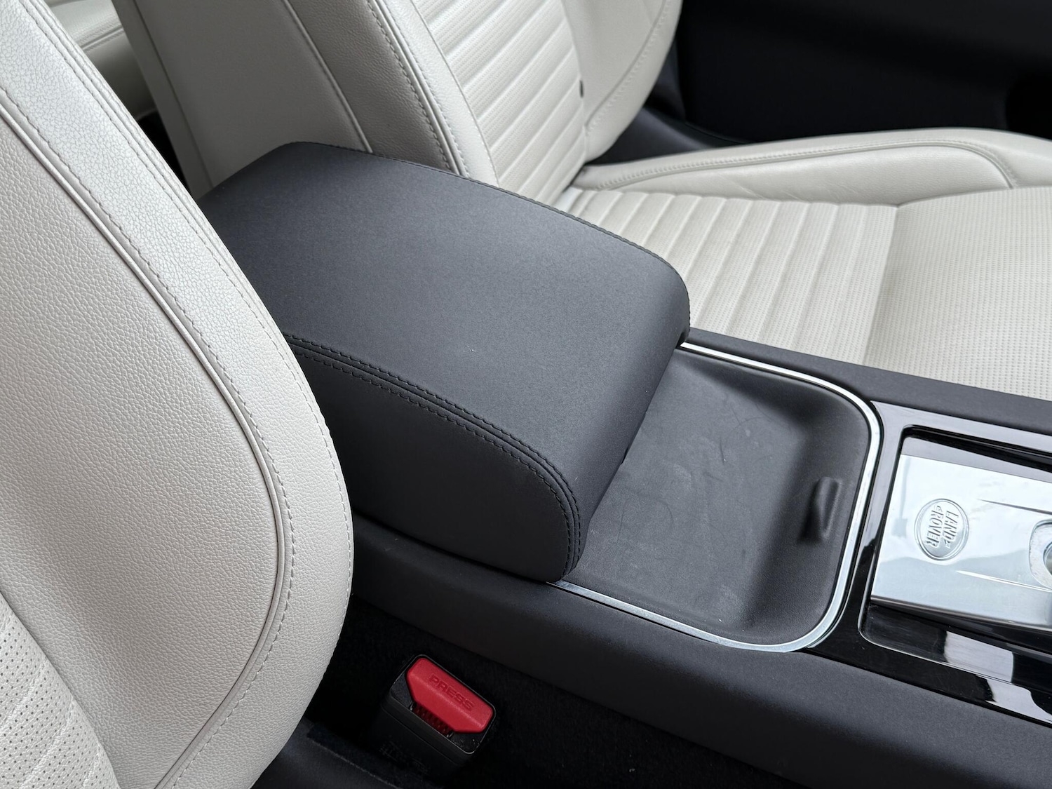 Used Land Rover Discovery Sport 2020 for sale - 76153093: Photo 43