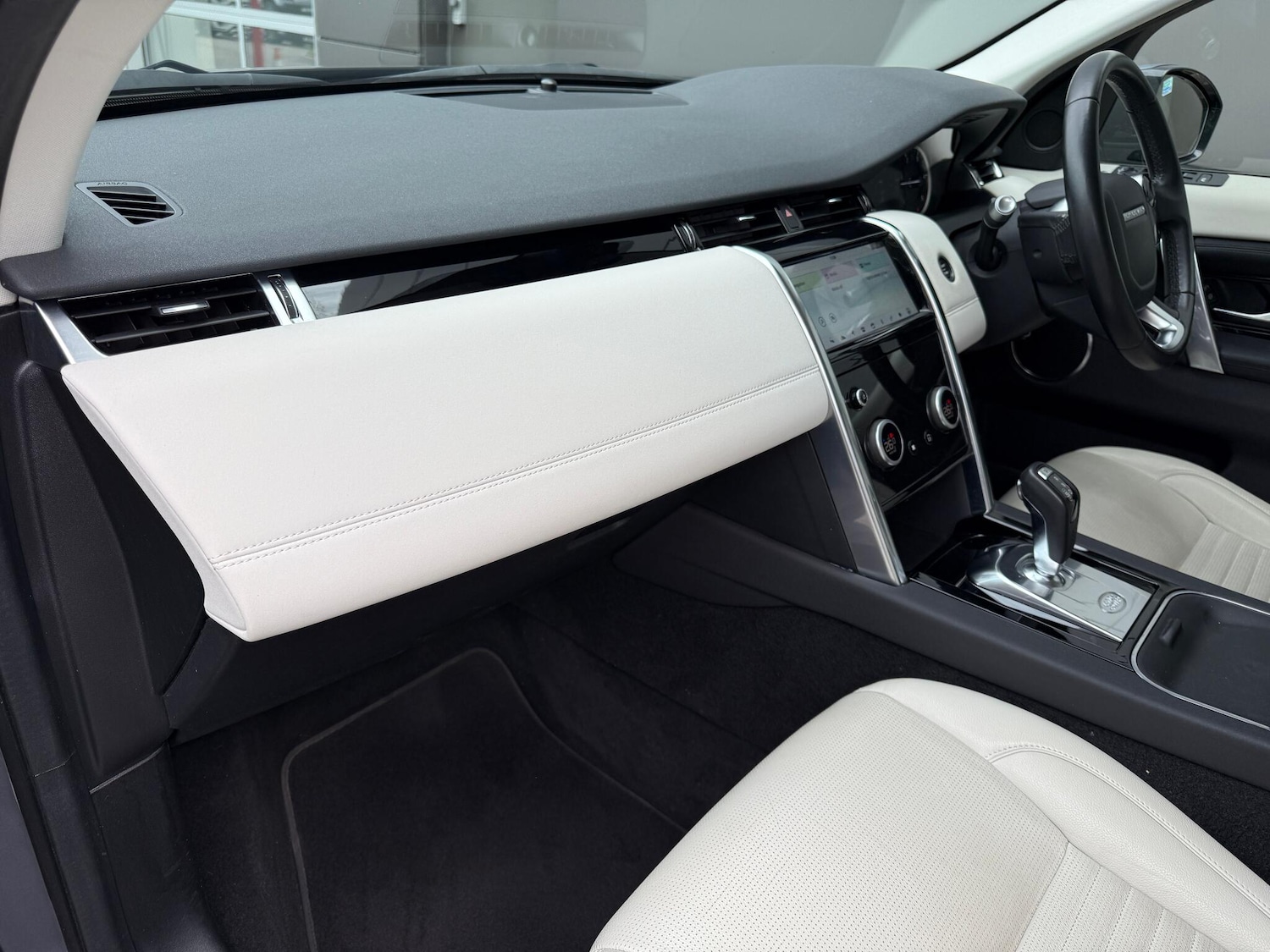 Used Land Rover Discovery Sport 2020 for sale - 76153093: Photo 44