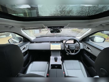 Used Land Rover Range Rover Velar 2025 for sale - 75950089: Photo