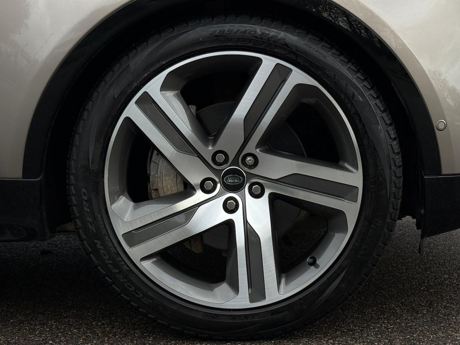 Used Land Rover Discovery 2021 for sale - 76865434: Photo 23