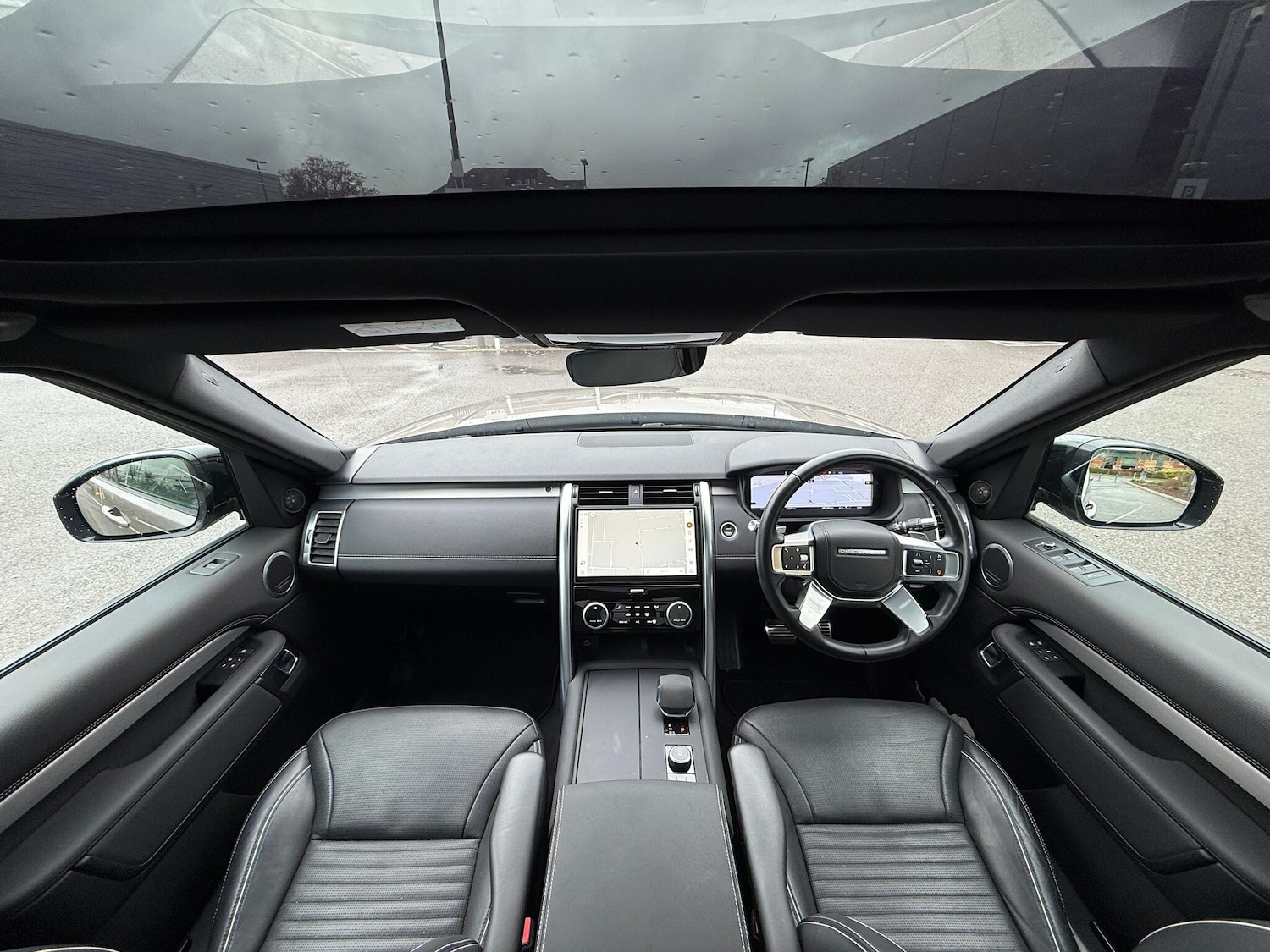 Used Land Rover Discovery 2021 for sale - 76865434: Photo 4