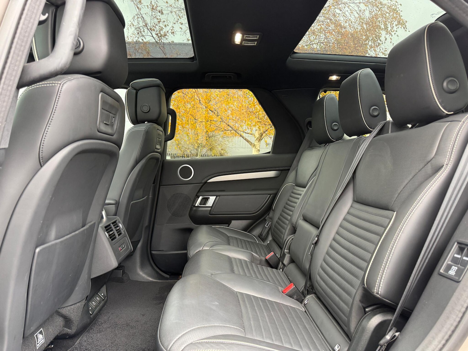 Used Land Rover Discovery 2021 for sale - 76865434: Photo 48