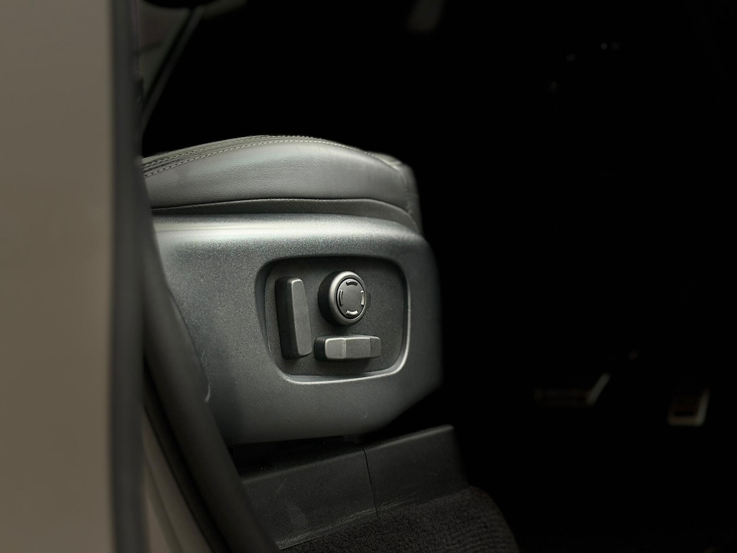 Used Land Rover Discovery 2021 for sale - 76865434: Photo 51