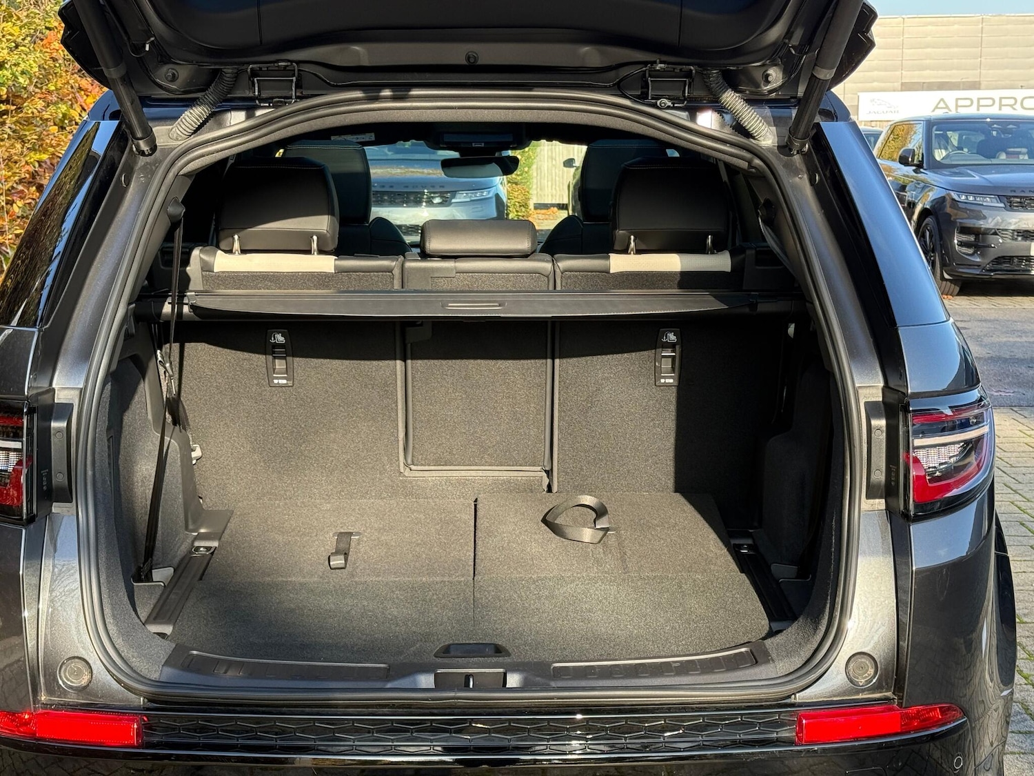 Used Land Rover Discovery Sport for sale - 76700563: Photo 28