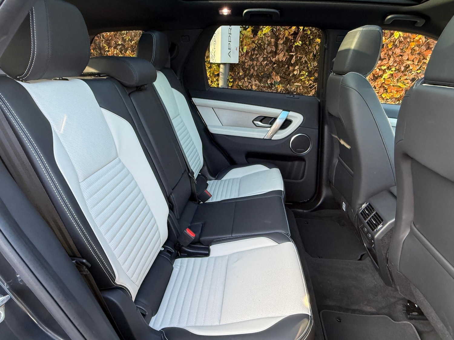 Used Land Rover Discovery Sport for sale - 76700563: Photo 31