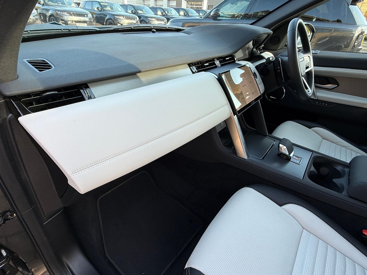 Used Land Rover Discovery Sport for sale - 76700563: Photo 39