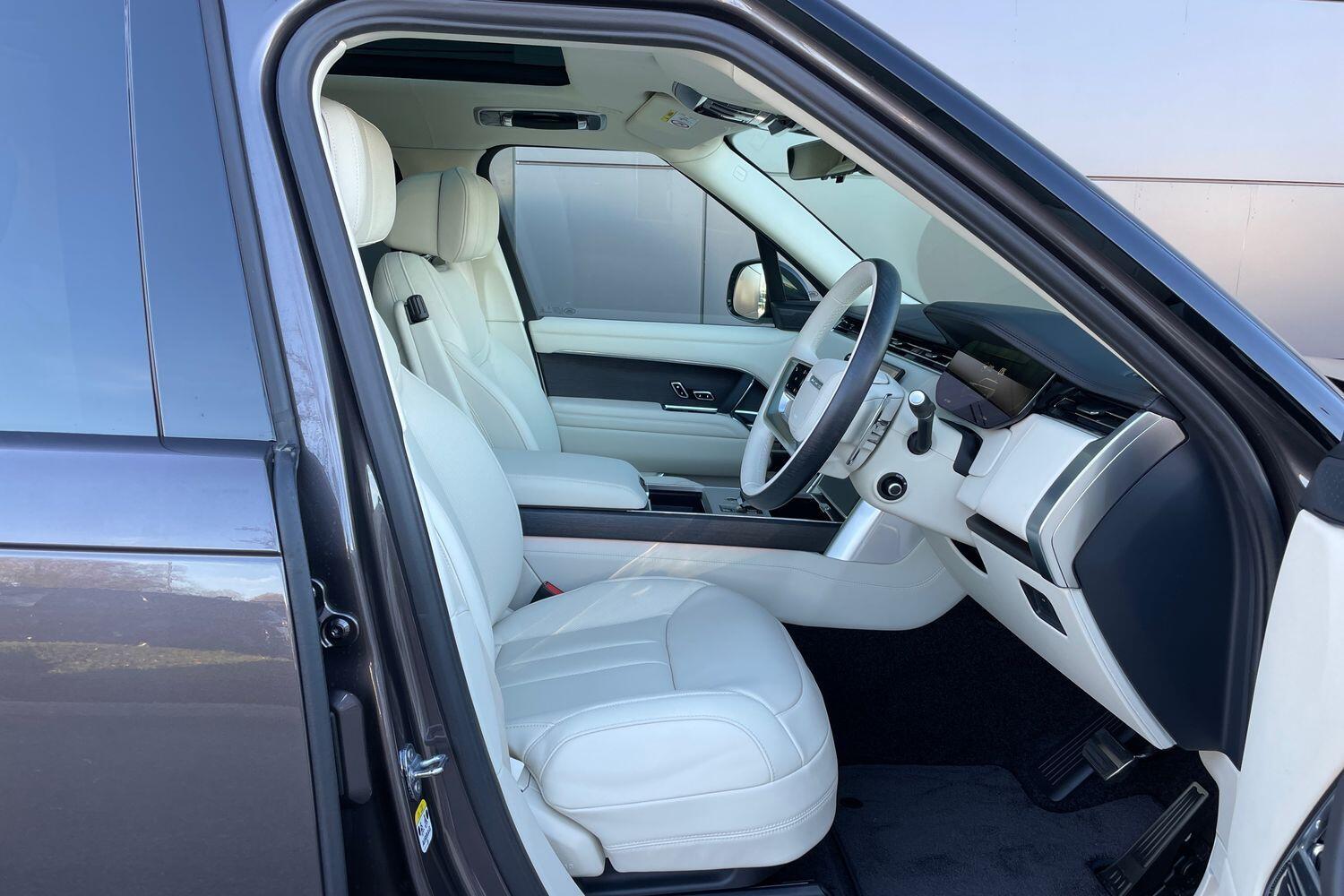 Used Land Rover Range Rover 2025 for sale - 76765231: Photo 37