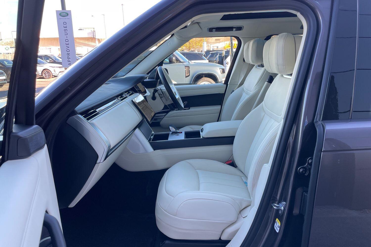 Used Land Rover Range Rover 2025 for sale - 76765231: Photo 40