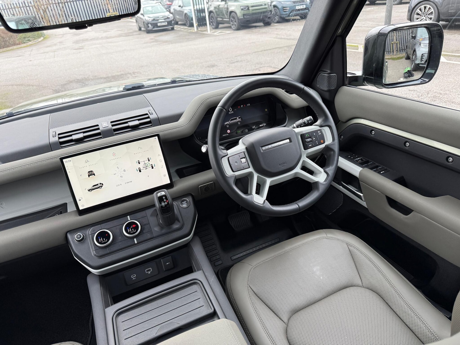 Used Land Rover Defender 2023 for sale - 77331541: Photo 29