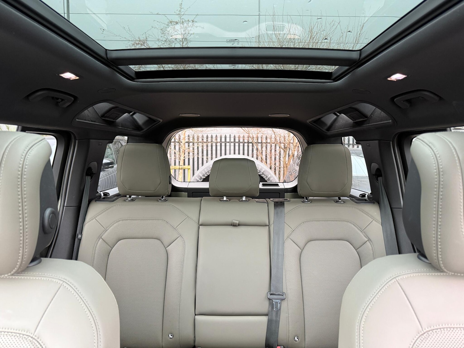 Used Land Rover Defender 2023 for sale - 77331541: Photo 37