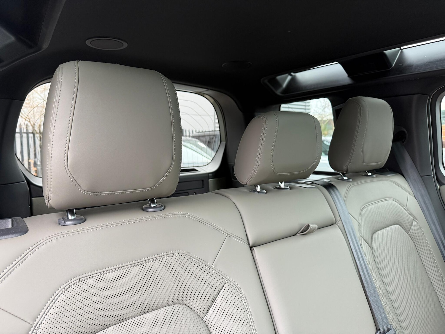 Used Land Rover Defender 2023 for sale - 77331541: Photo 38