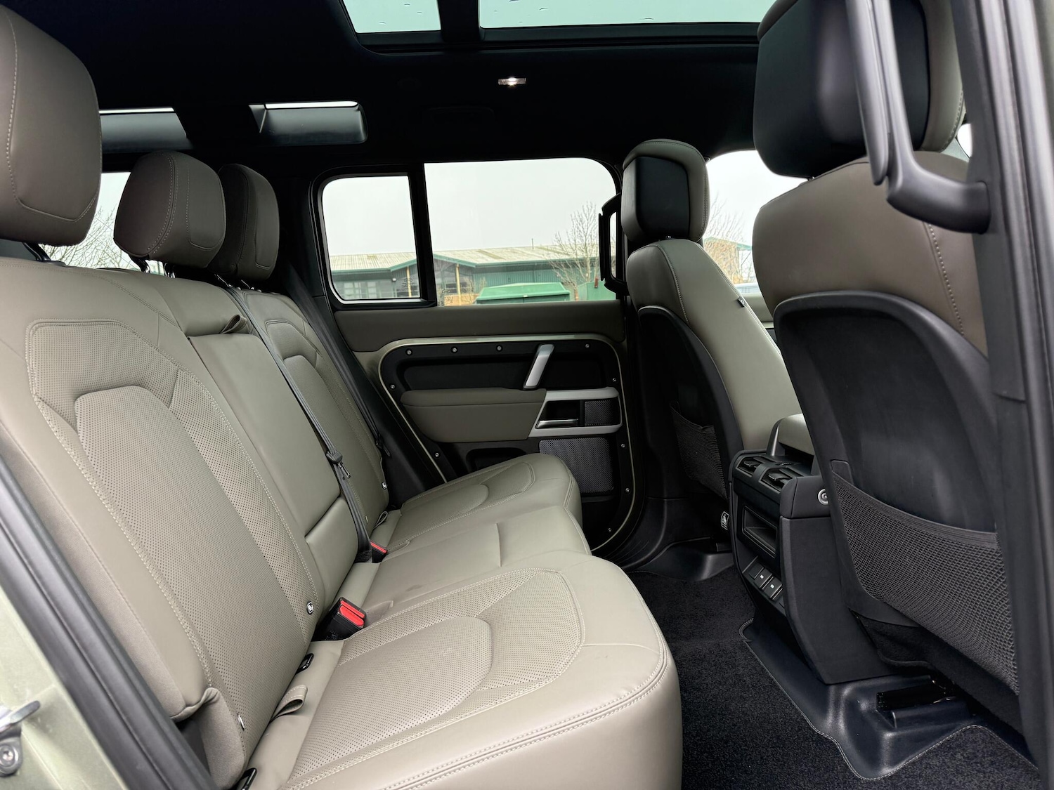 Used Land Rover Defender 2023 for sale - 77331541: Photo 48