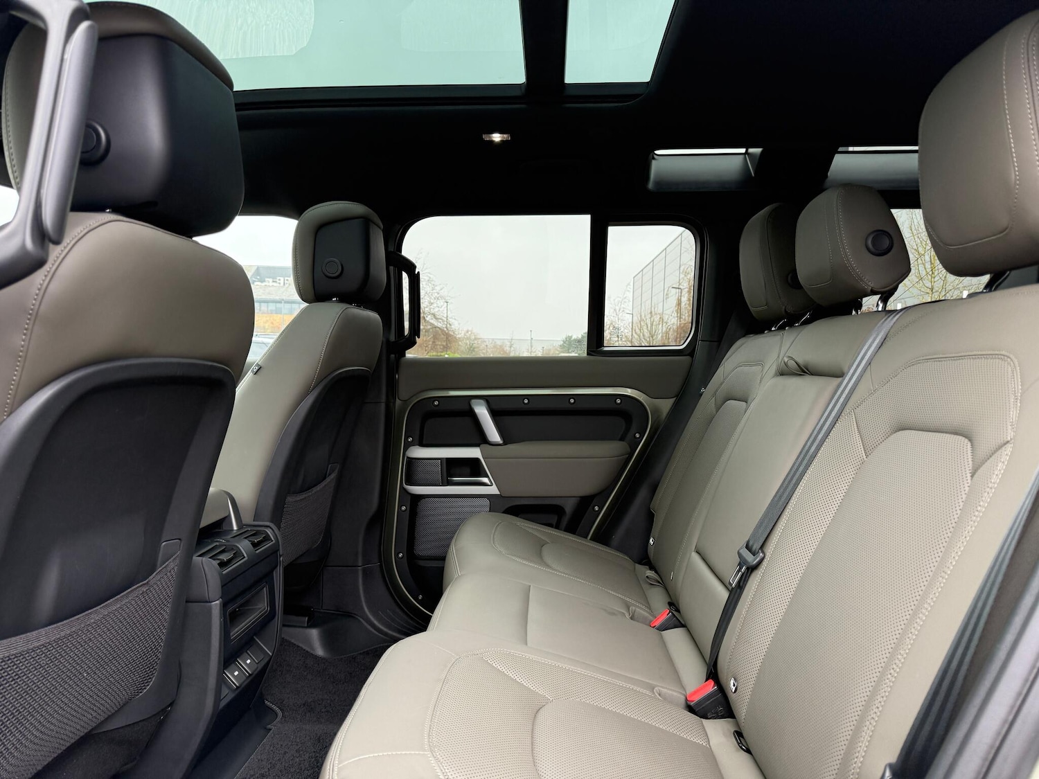 Used Land Rover Defender 2023 for sale - 77331541: Photo 51