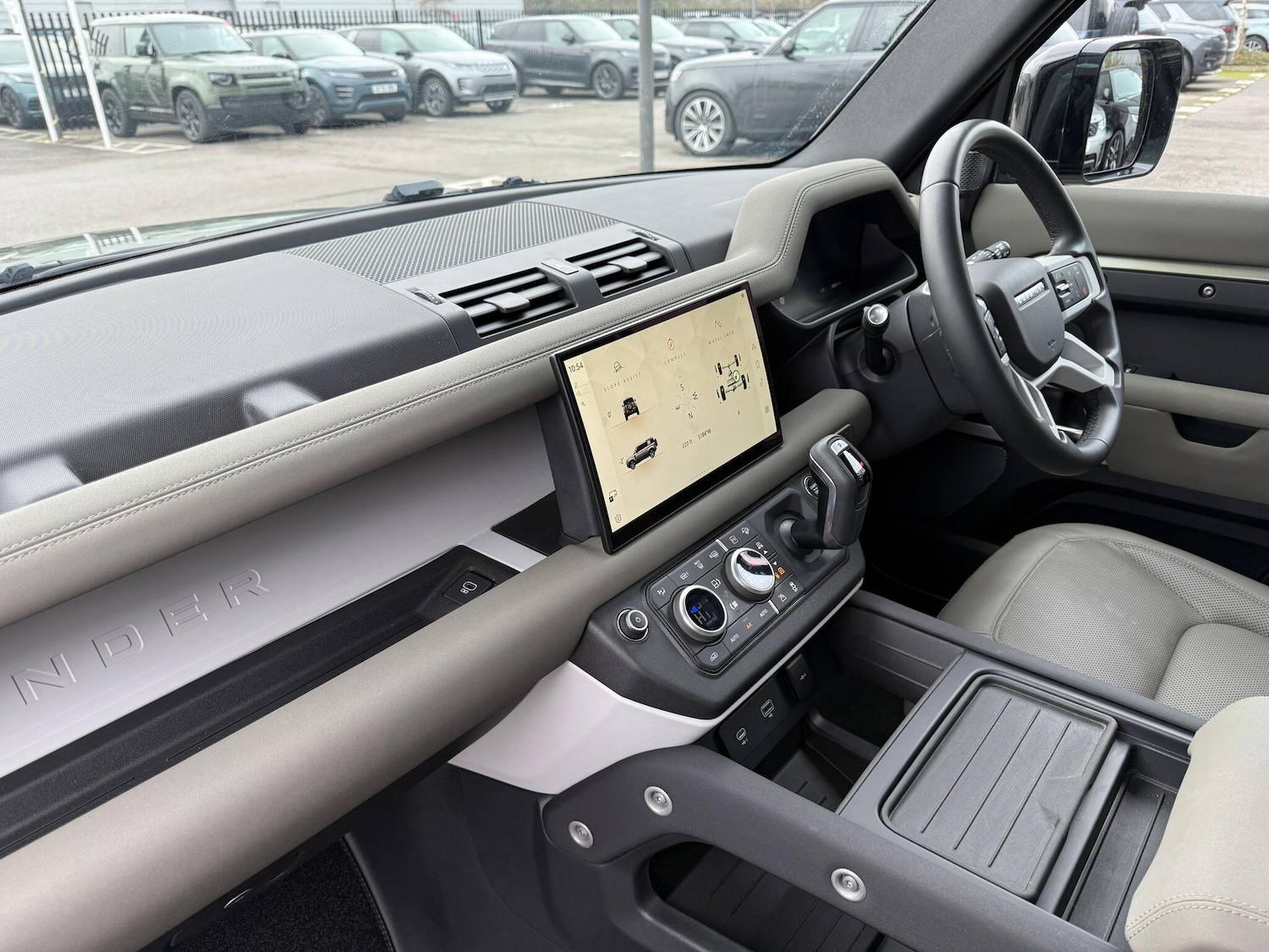 Used Land Rover Defender 2023 for sale - 77331541: Photo 54