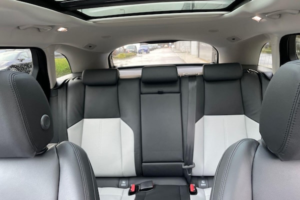 Used Land Rover Range Rover Velar 2025 for sale - 76214459: Photo 21