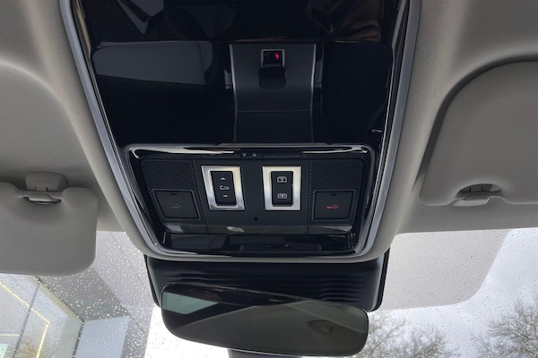 Used Land Rover Range Rover Velar 2025 for sale - 76214459: Photo 33