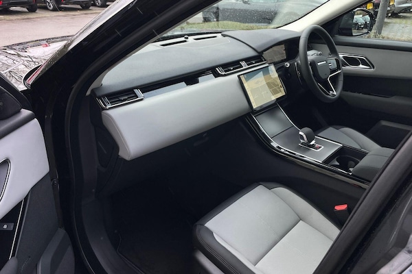 Used Land Rover Range Rover Velar 2025 for sale - 76214459: Photo 37
