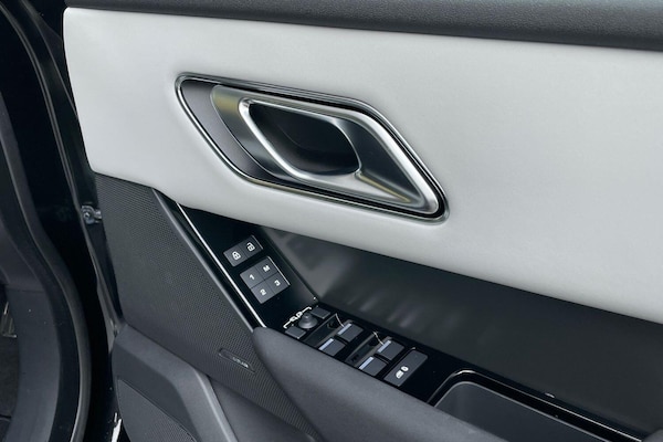 Used Land Rover Range Rover Velar 2025 for sale - 76214459: Photo 45
