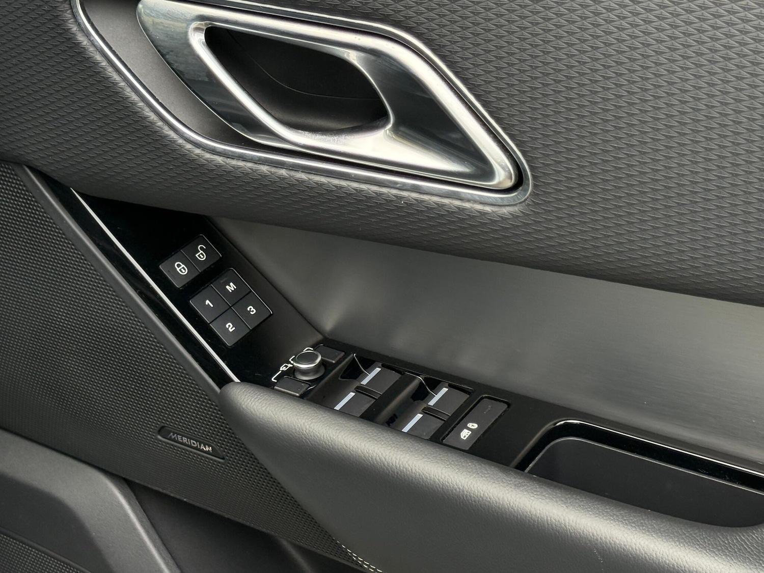 Used Land Rover Range Rover Velar 2018 for sale - 76550365: Photo 26