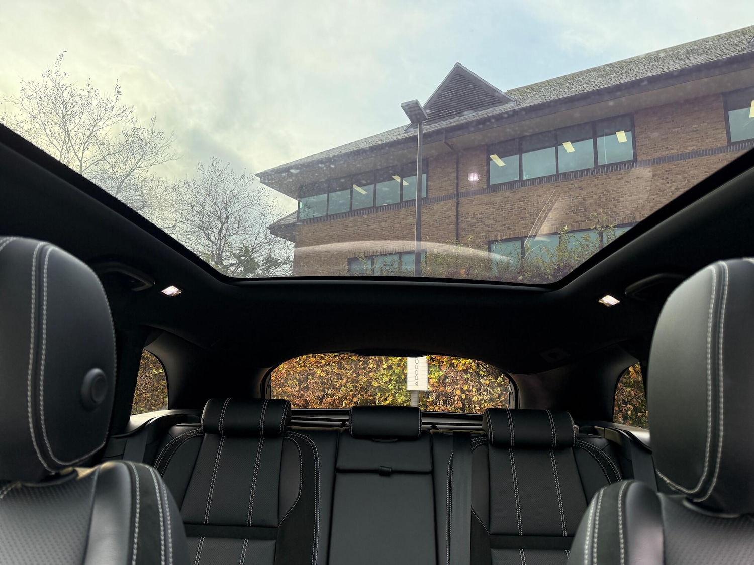 Used Land Rover Range Rover Velar 2018 for sale - 76550365: Photo 27