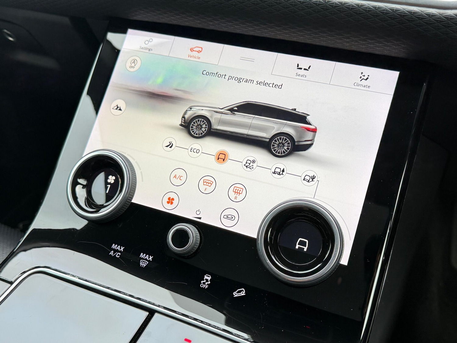 Used Land Rover Range Rover Velar 2018 for sale - 76550365: Photo 33