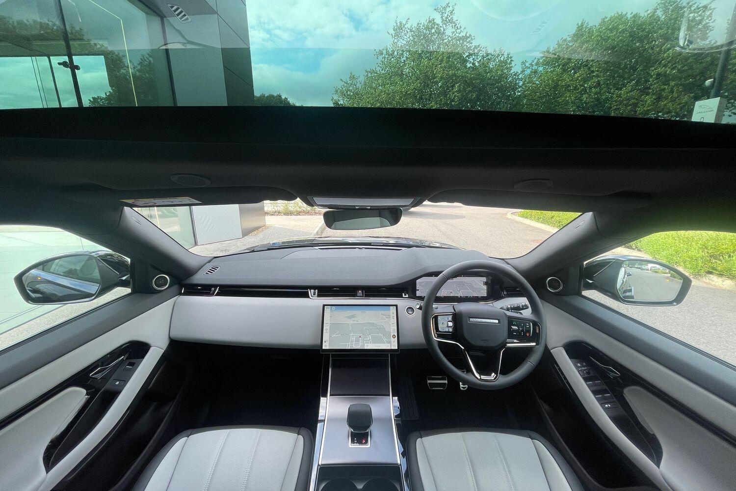 Used Land Rover Range Rover Evoque 2025 for sale - 76839622: Photo 4