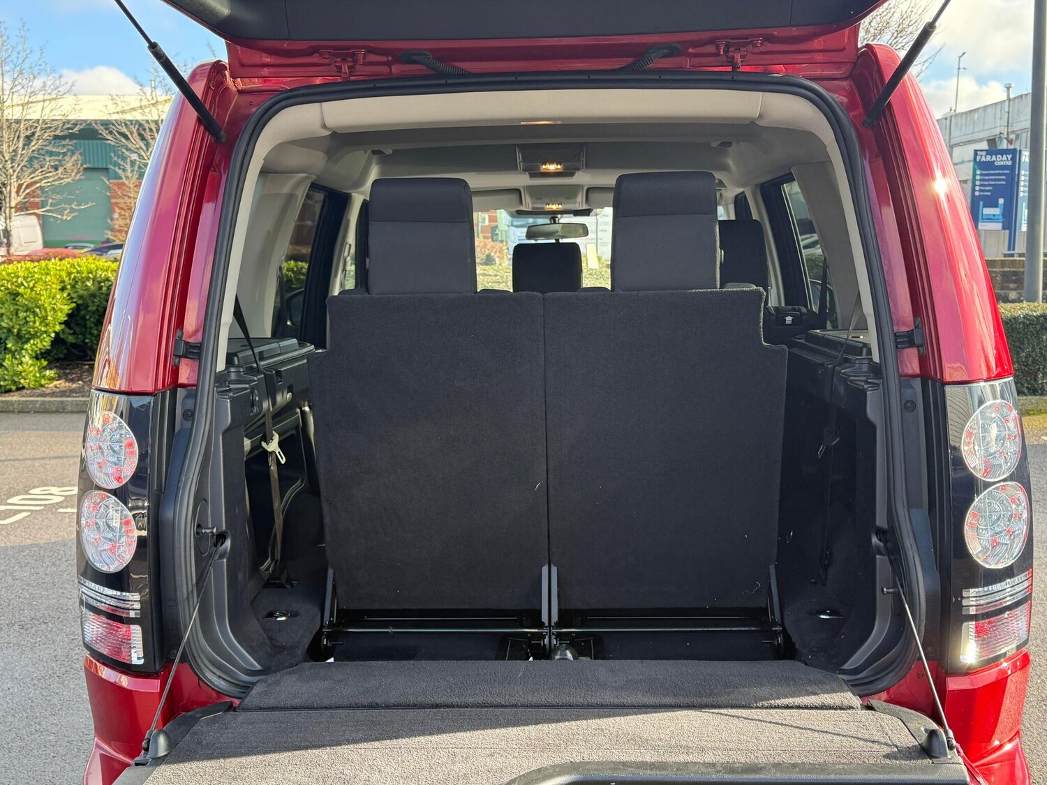 Used Land Rover Discovery 2014 for sale - 77440811: Photo 24