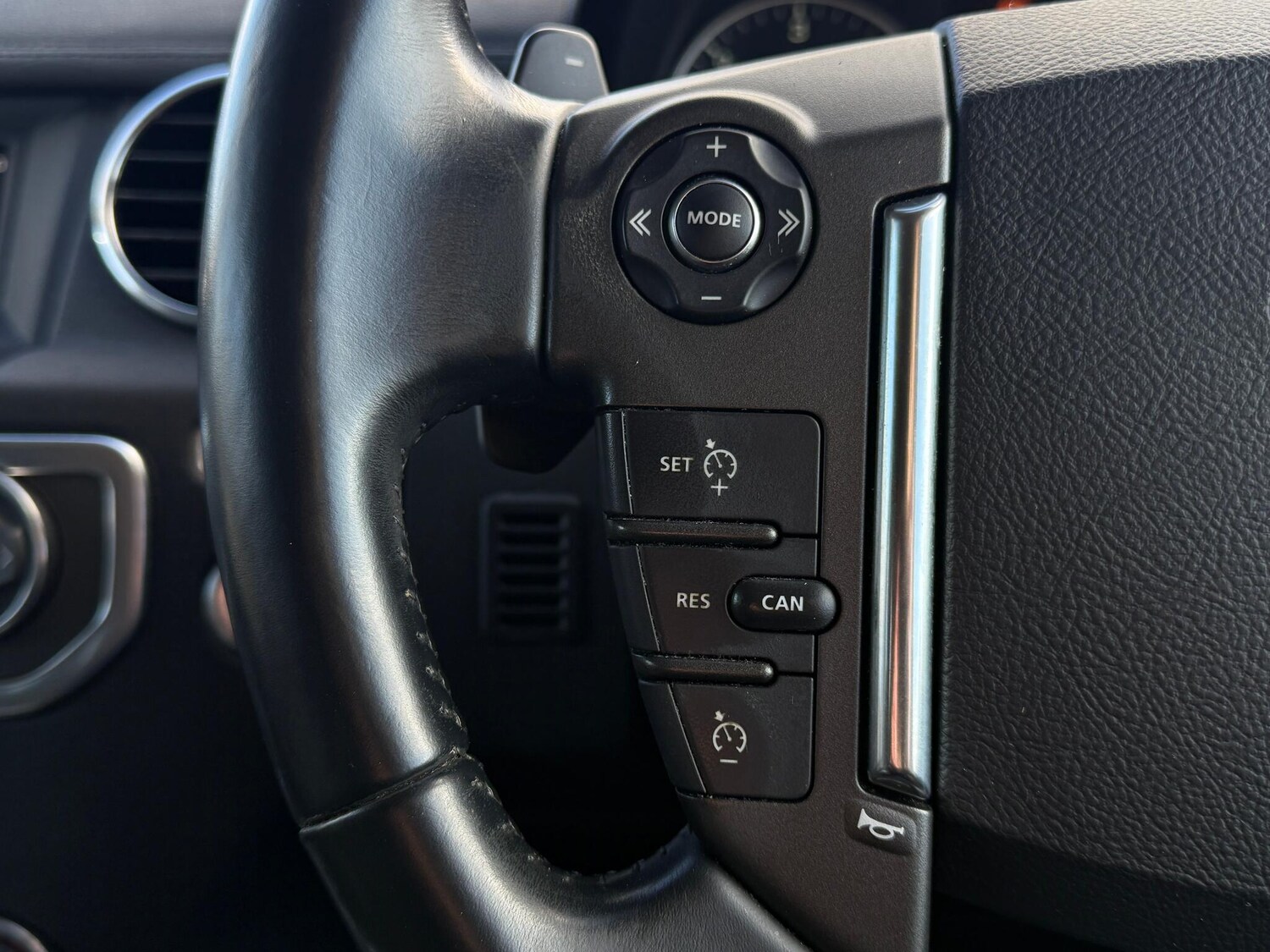 Used Land Rover Discovery 2014 for sale - 77440811: Photo 38