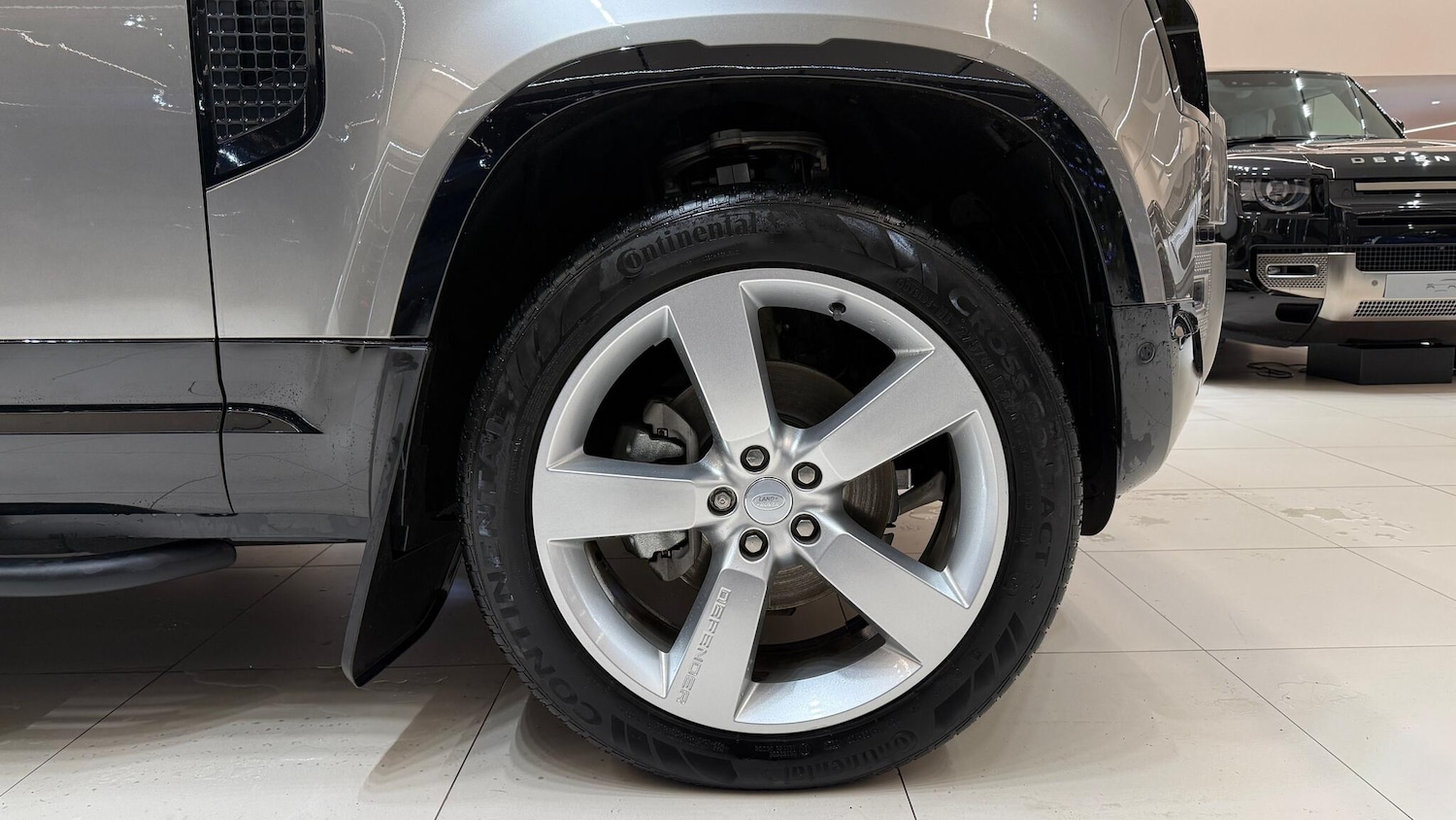 Used Land Rover Defender 110 for sale - 77001084: Photo 13